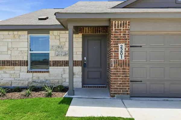 2201 Marshall Drive, Joshua, TX 76058