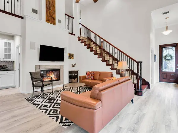 4344 Kestrel Way, Carrollton, TX 75010