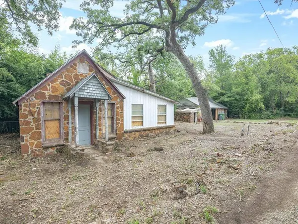 203 E 9th Street, Shady Shores, TX 76208