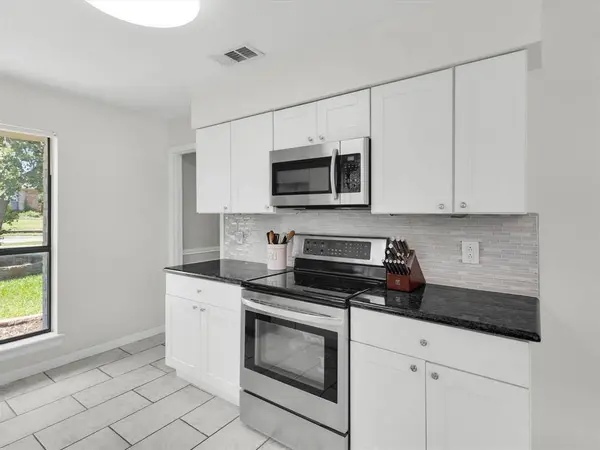 1619 Walker Drive, Carrollton, TX 75007