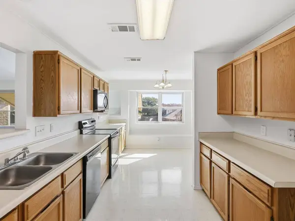 2931 Peninsula Way, Carrollton, TX 75007