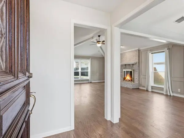 2018 Robin Hill Lane, Carrollton, TX 75007