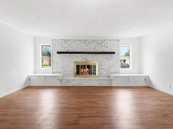 1112 Noble Avenue, Carrollton, TX 75006