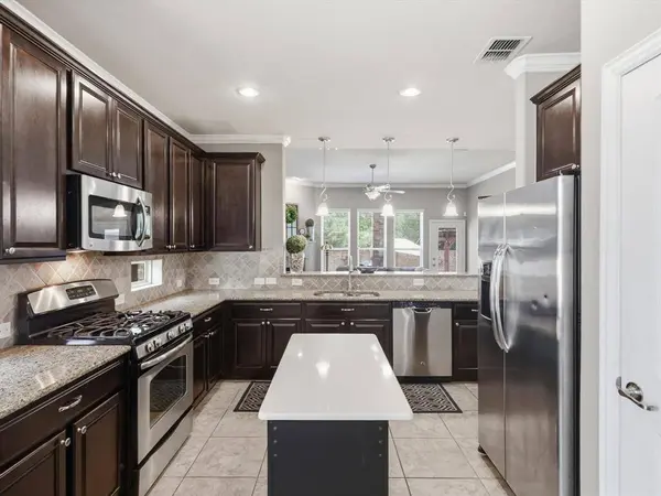 1008 Park Meadow Lane, Mckinney, TX 75071