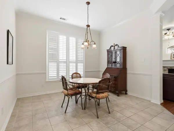 1740 Ivy Lane, Carrollton, TX 75007