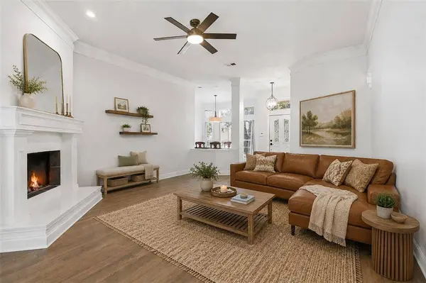 2801 Buena Vista Court, Carrollton, TX 75007