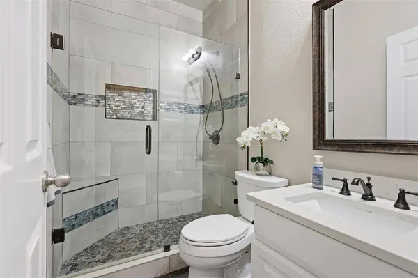 2731 Safe Harbor Drive, Lewisville, TX 75056