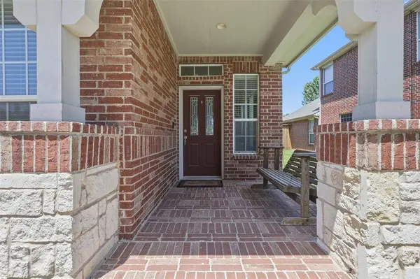 2731 Safe Harbor Drive, Lewisville, TX 75056