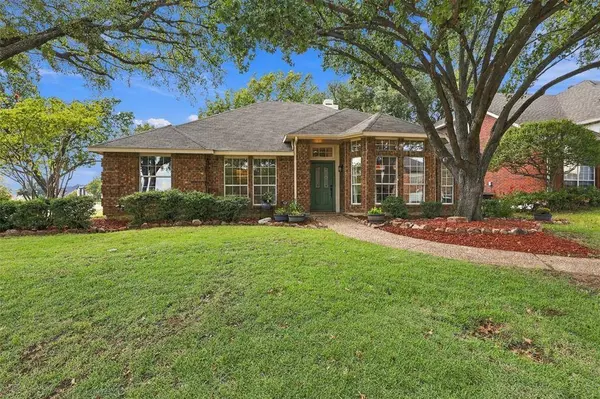 2801 Buena Vista Court, Carrollton, TX 75007