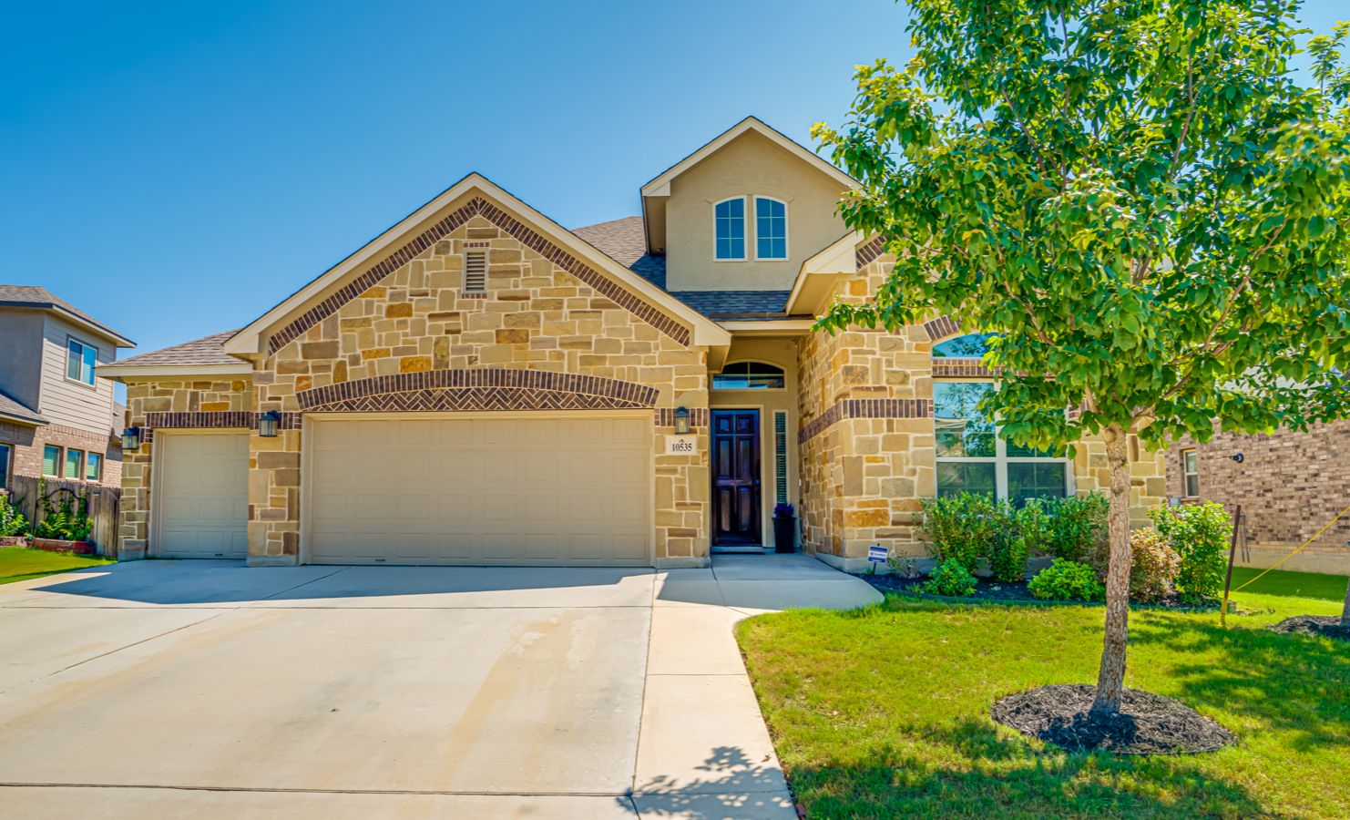 Helotes TX homes for sale near Lackland AFB and Camp Bullis and northwest San Antonio