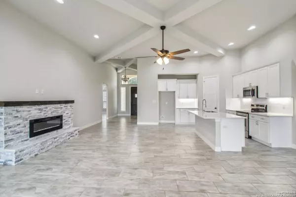 112 Short Meadow, Lytle, TX 78052