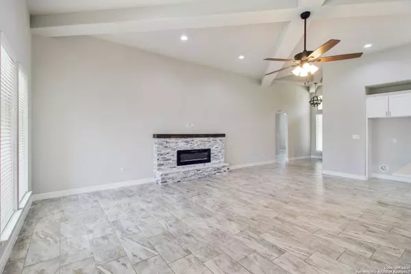 112 Short Meadow, Lytle, TX 78052