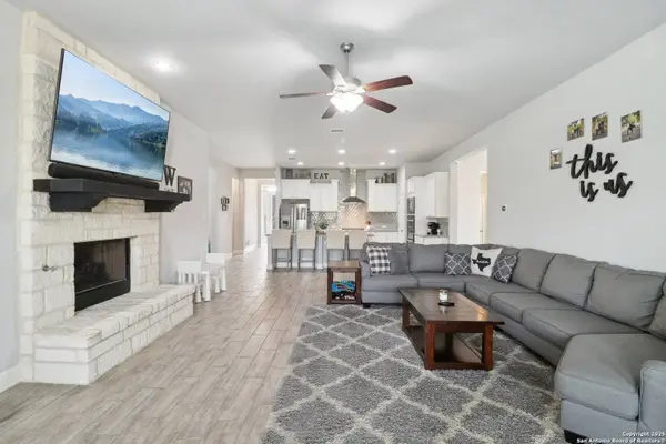 105 Woods Of Boerne, Boerne, TX 78006
