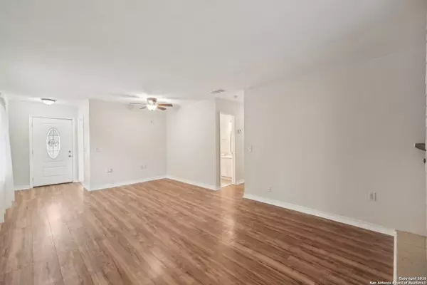 9418 Points Edge, San Antonio, TX 78250