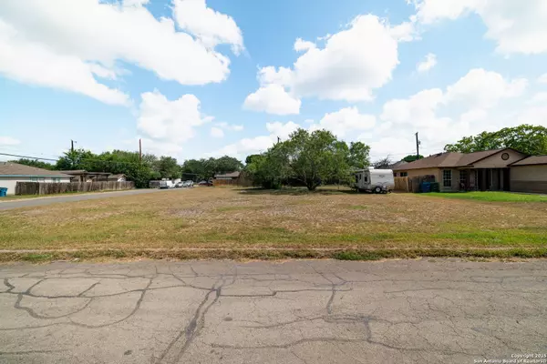 303 Lebanon, San Antonio, TX 78223