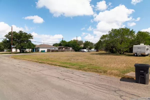 303 Lebanon, San Antonio, TX 78223