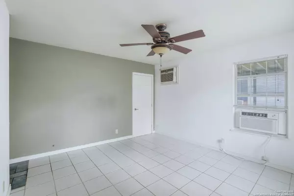 9811 Eveningway, San Antonio, TX 78233