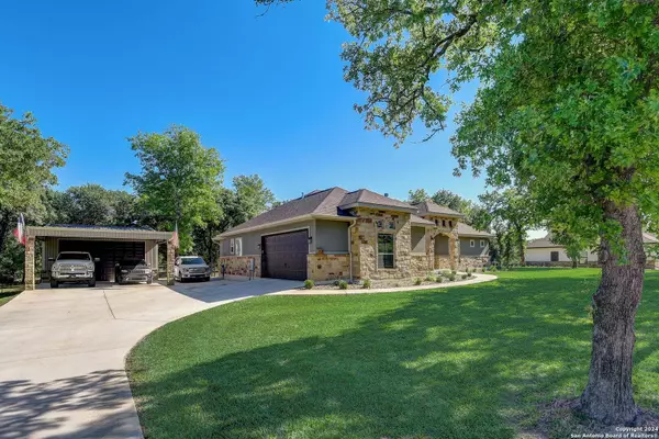 315 CIBOLO RIDGE DR, La Vernia, TX 78121-5953
