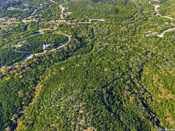 386 Private Road 1712, Mico, TX 78056