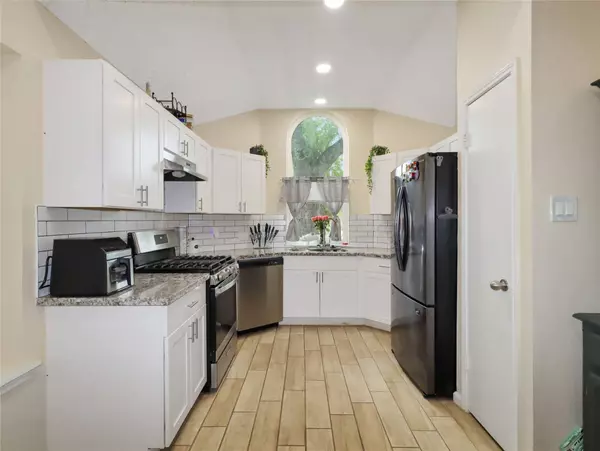 5622 Lycomb DR, Houston, TX 77053