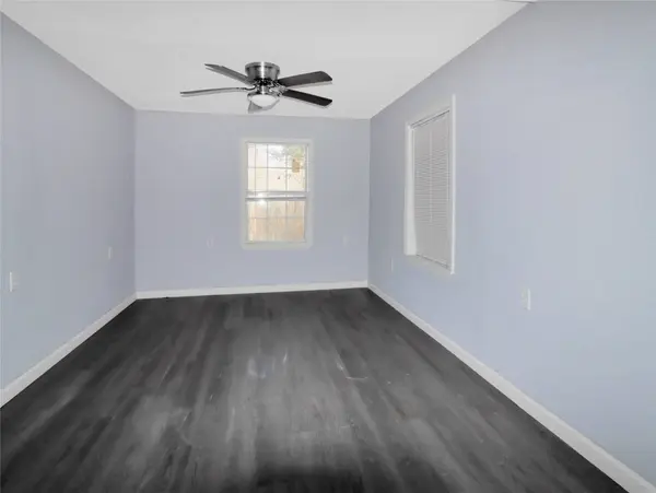 6611 Jensen ST, Hitchcock, TX 77563