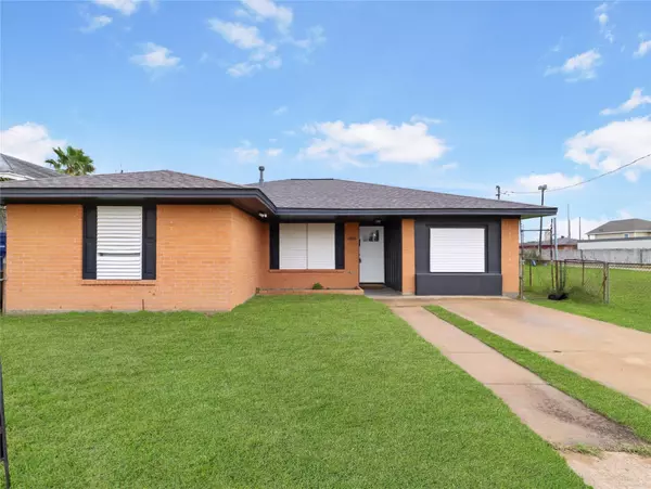 3105 Church ST, Galveston, TX 77550