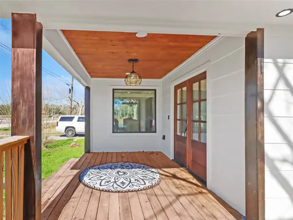 4219 Frost ST, Santa Fe, TX 77517