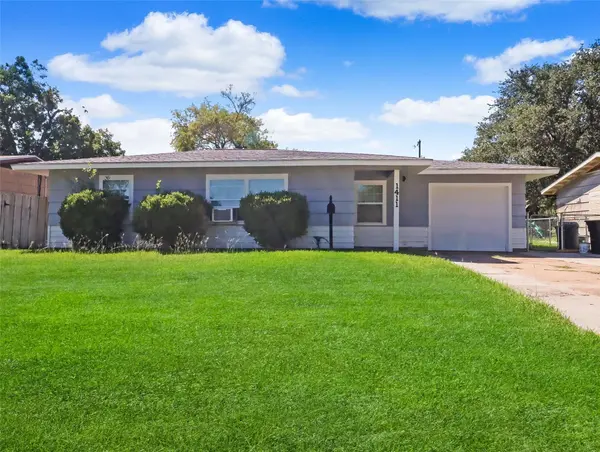 1411 15th AVE N, Texas City, TX 77590