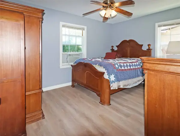 1411 15th AVE N, Texas City, TX 77590