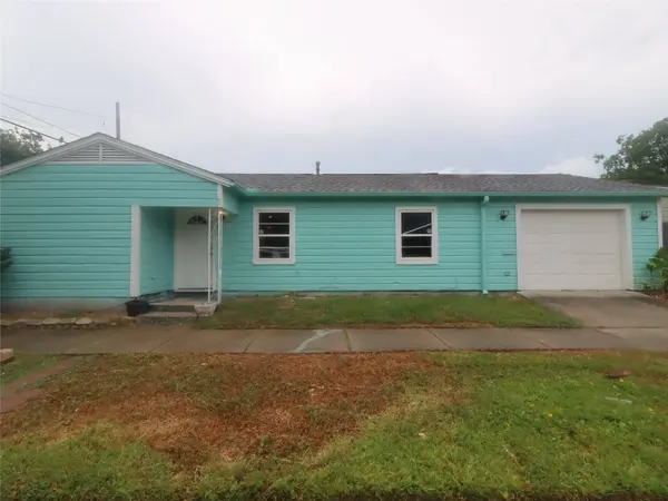 816 16th ST, Galveston, TX 77550