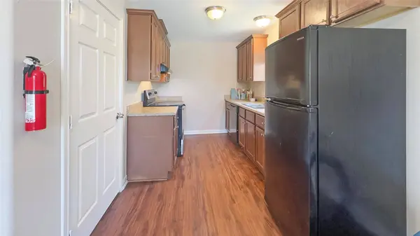 7406 Blue Jay DR, Texas City, TX 77591