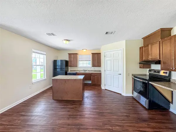 7521 Blue Jay DR, Texas City, TX 77591
