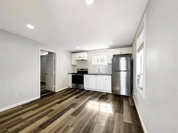 1919 Avenue O #D, Galveston, TX 77550