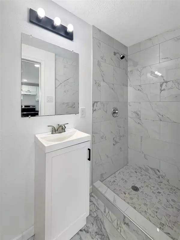 1919 Avenue O #D, Galveston, TX 77550