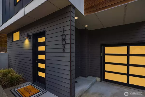 1002 5th AVE N, Seattle, WA 98109