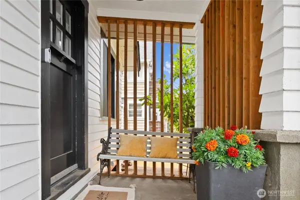 9701 Roosevelt WAY NE, Seattle, WA 98115