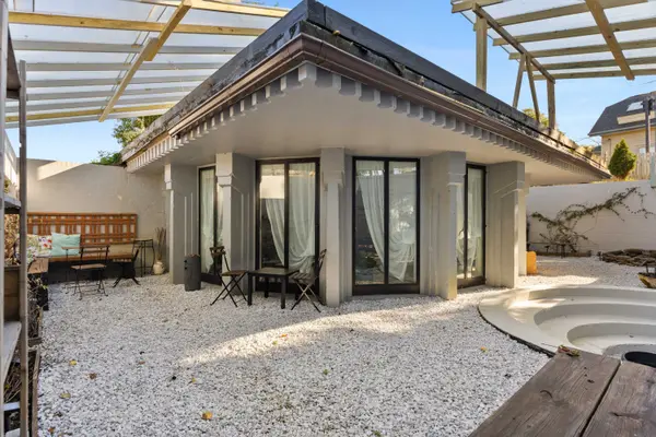 6 Dale Ave, Cherry Hill, NJ 08002-3301