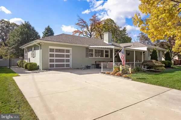 8 LINDEN AVE, Riverton, NJ 08077