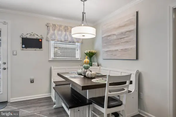 8 LINDEN AVE, Riverton, NJ 08077