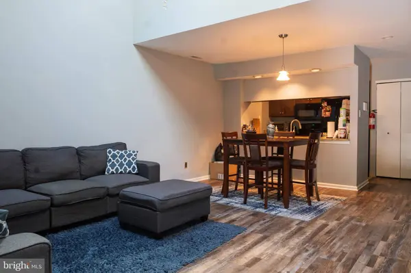 421 PARK PLACE DR, Cherry Hill, NJ 08002