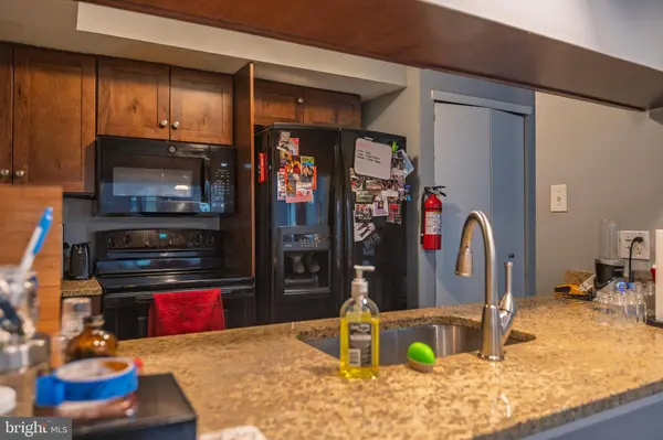 421 PARK PLACE DR, Cherry Hill, NJ 08002