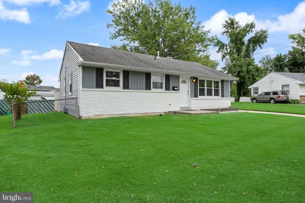 1134 VIVIAN TER, West Deptford, NJ 08096
