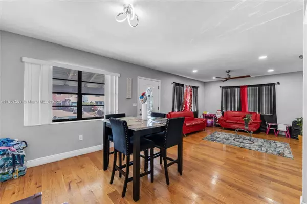 3500 SW 87th Pl, Miami, FL 33165