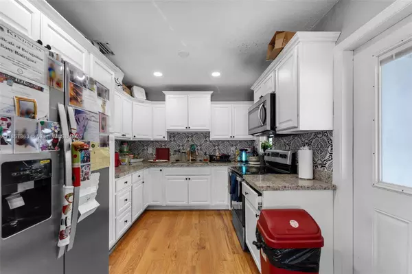 3500 SW 87th Pl, Miami, FL 33165