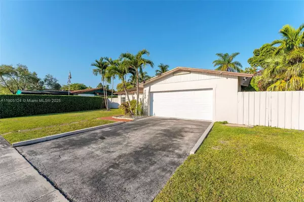 7230 SW 131st Ave, Miami, FL 33183