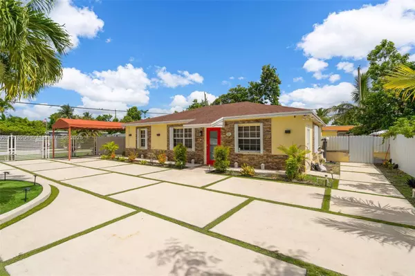 302 NW 100th St, Miami, FL 33150