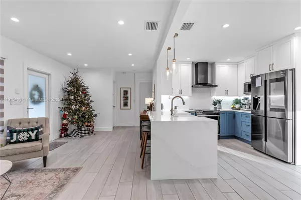 6860 SW 37th St, Miami, FL 33155