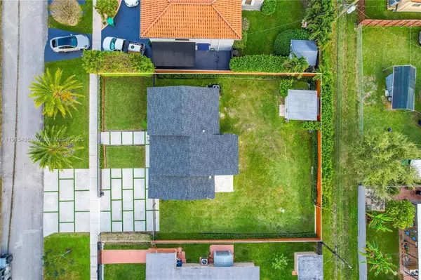 6860 SW 37th St, Miami, FL 33155