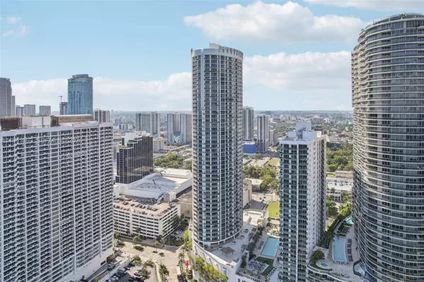 1750 N Bayshore Dr #4210, Miami, FL 33132