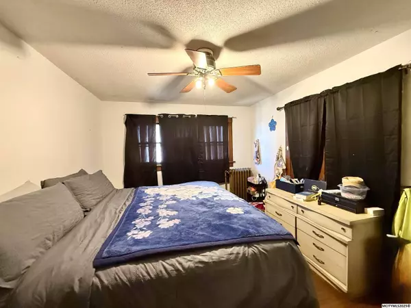 1420 S PENNSYLVANIA AVE, Mason City, IA 50401